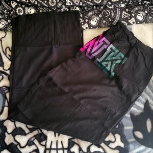 Vs pink rainbow logo sleep pant, size xl. NWOT